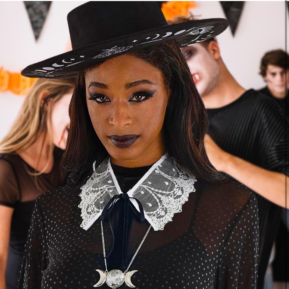 2pk White Lace Coven Witch Tie Collar